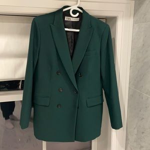 2021 Zara suit